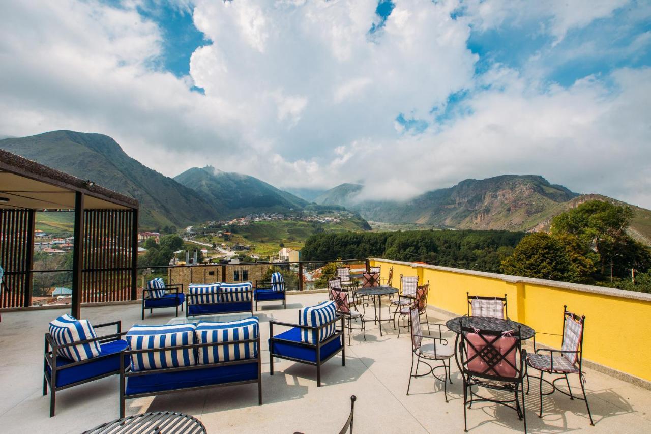 Mount Inn Kazbegi Eksteriør bilde